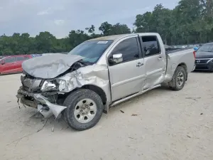 Nissan Titan 5.6L 8 2004