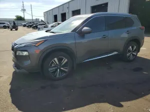 Nissan Rogue 2.5L 4 2021