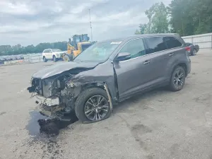 Toyota Highlander 3.5L 6 2019