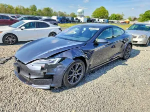 Tesla Model S 2021