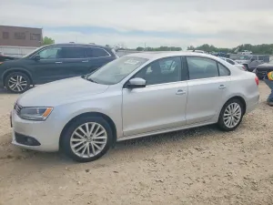 Volkswagen Jetta 2.0L 4 2013