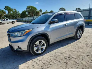 Toyota Highlander 3.5L 6 2016