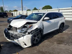 Toyota Highlander 2.7L 4 2019