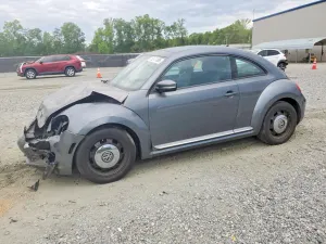 Volkswagen Beetle 2.5L 5 2013