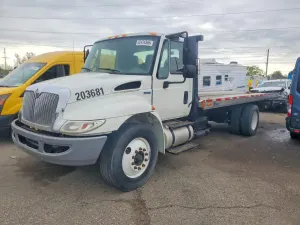International DuraStar / 4000 7.6L 6 2013