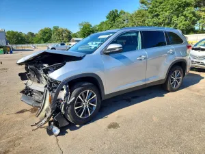 Toyota Highlander 3.5L 6 2019