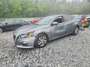 Nissan Altima 2.5L 4 2020