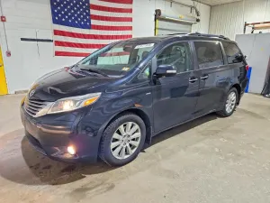 Toyota Sienna 3.5L 6 2017