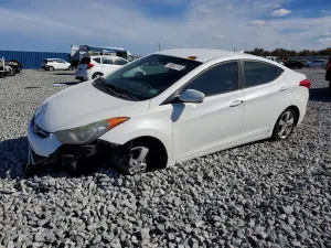 Hyundai Elantra 1.8L 4 2013