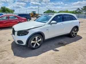 Mercedes-Benz GLC 2.0L 4 2016