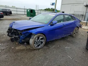 Hyundai Elantra 2.0L 4 2024