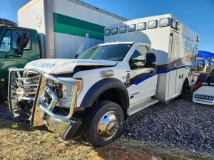 Ford F-450 6.7L 8 2021