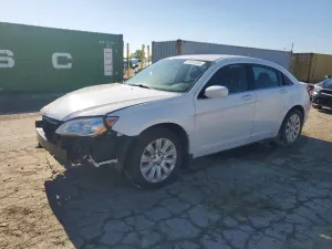 Chrysler 200 2.4L 4 2014