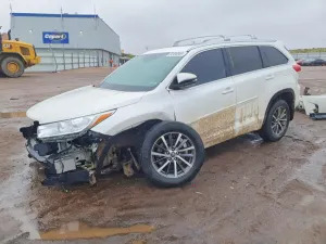 Toyota Highlander 3.5L 6 2017