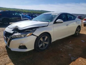 Nissan Altima 2.5L 4 2019