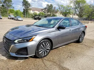 Nissan Altima 2.5L 4 2025