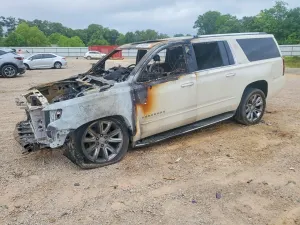 Chevrolet Suburban 5.3L 8 2015