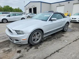 Ford Mustang 3.7L 6 2013