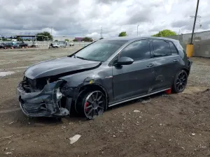Volkswagen Golf 2L 4 2015
