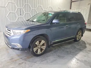 Toyota Highlander 3.5L 6 2013