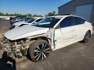 Nissan Altima 2.5L 4 2021