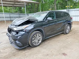 Toyota Highlander 2.4L 4 2023