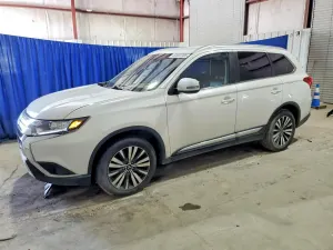 Mitsubishi Outlander 2.4L 4 2019