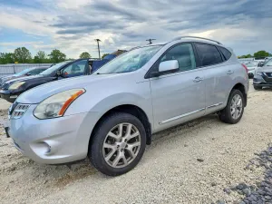 Nissan Rogue 2.5L 4 2013