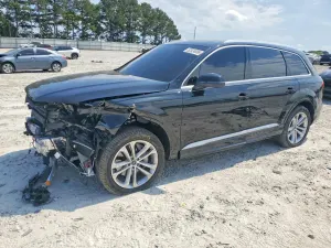 Audi Q7 3.0L 6 2025
