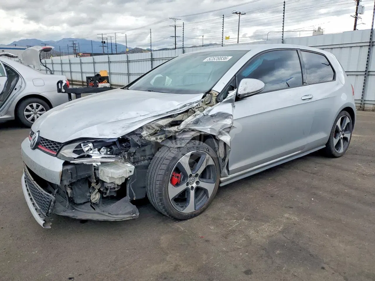 Volkswagen Golf 2L 4 2016