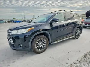 Toyota Highlander 3.5L 6 2017
