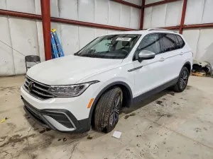 Volkswagen Tiguan 2.0L 4 2024
