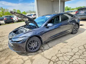 Tesla Model 3 2025