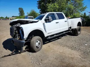 Ford F-350 6.7L 8 2024