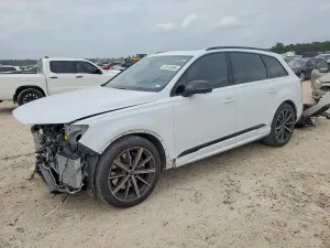 Audi SQ7 4.0L 8 2021