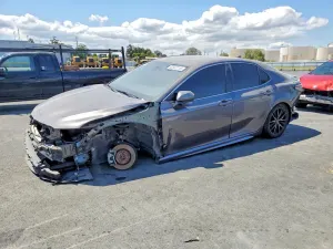 Toyota Camry 2.5L 4 2021