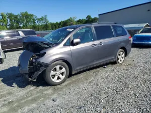 Toyota Sienna 3.5L 6 2012