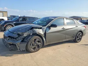 Hyundai Elantra 2.0L 4 2026