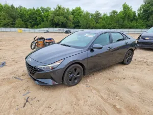 Hyundai Elantra 2.0L 4 2021