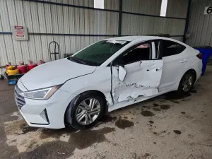 Hyundai Elantra 2.0L 4 2019