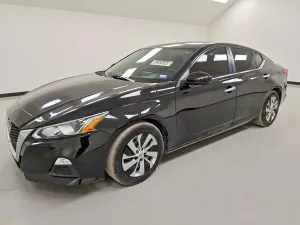 Nissan Altima 2.5L 4 2020