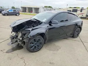 Tesla Model Y 2025
