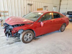 Hyundai Elantra 2.0L 4 2025