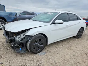 Hyundai Elantra 2.0L 4 2021