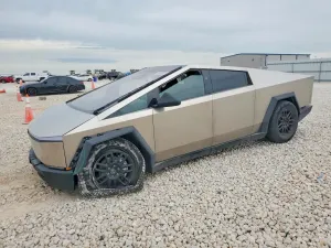 Tesla Cybertruck 2025