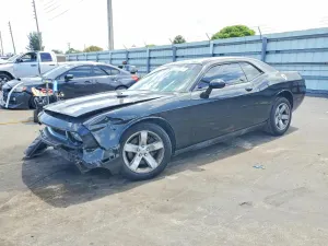 Dodge Challenger 5.7L 8 2014