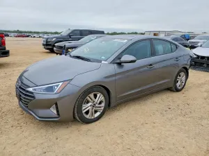 Hyundai Elantra 2.0L 4 2019