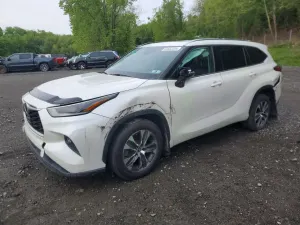 Toyota Highlander 3.5L 6 2021