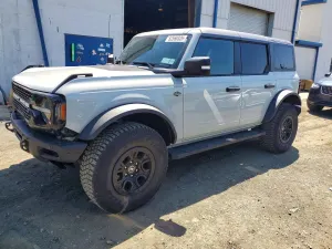 Ford Bronco 2.7L 6 2024