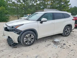 Toyota Highlander 3.5L 6 2021